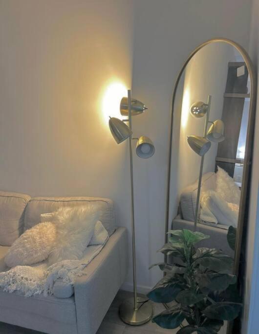 Cute Downtown Apartment *