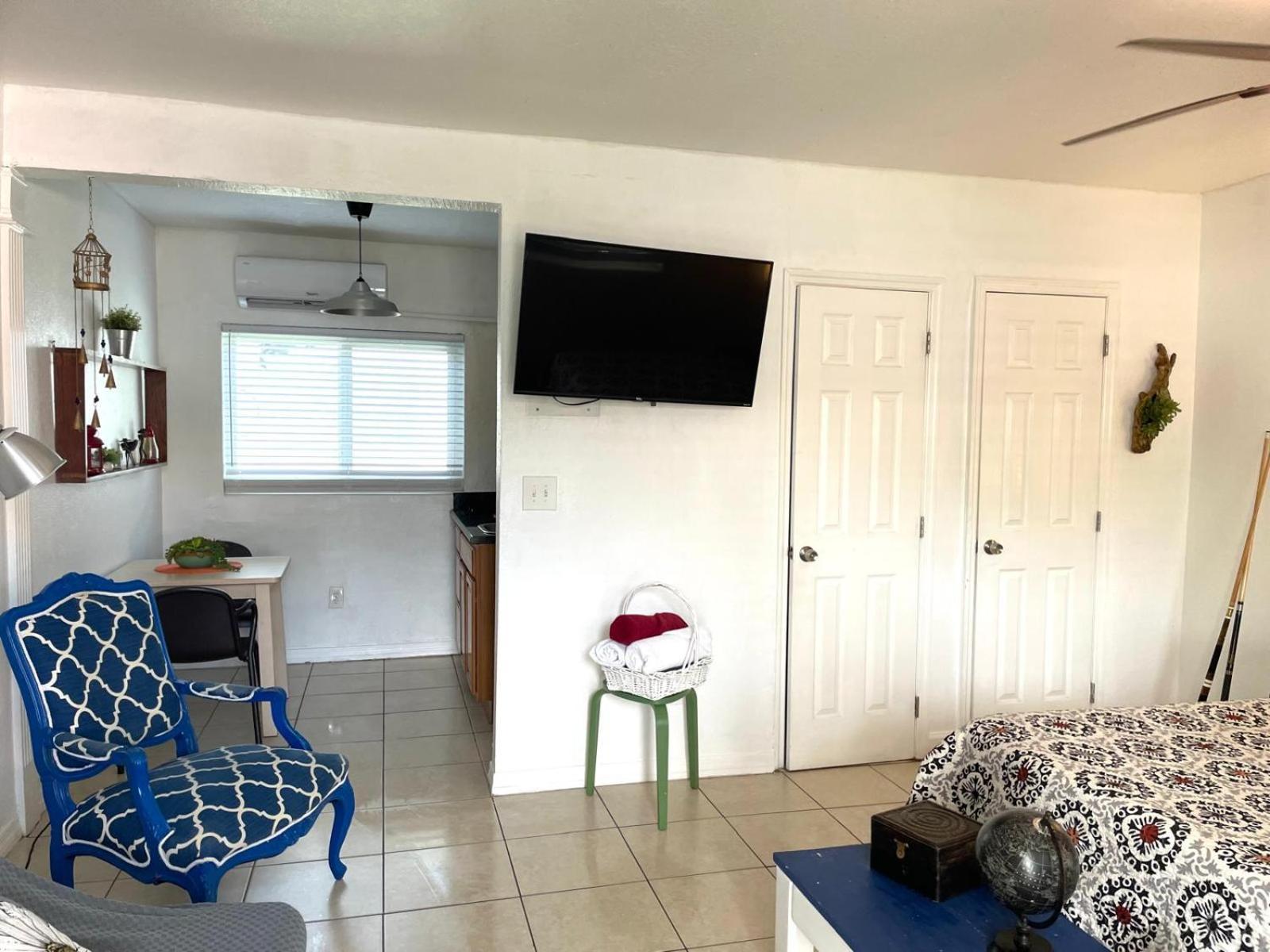 Cozy Near Coconut Grove - 7c *