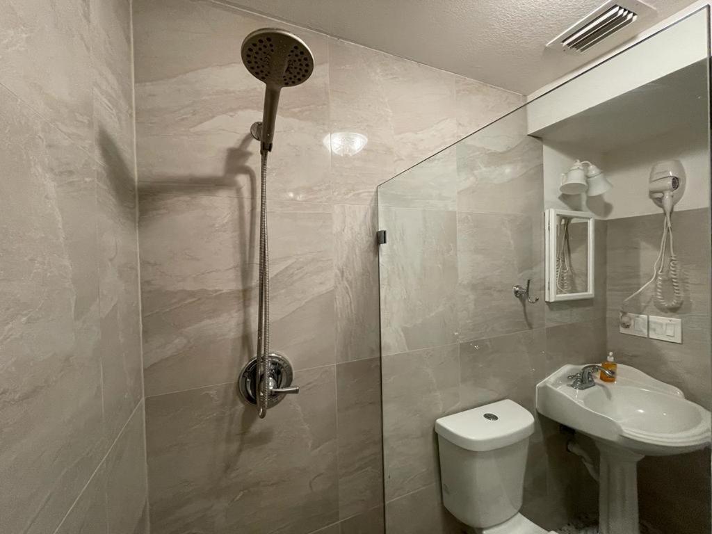 Relax And Unwind In Little Havana Homestay