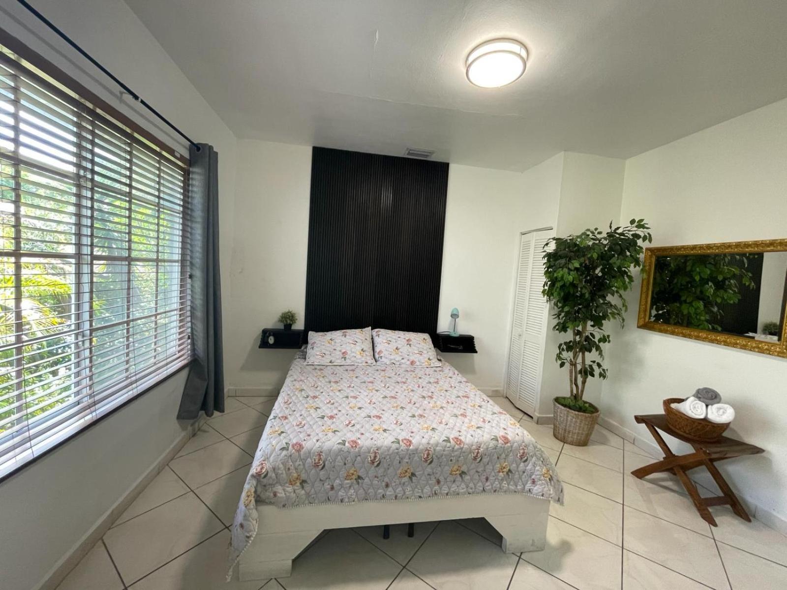 Private Next To Calle Ocho Privatunterkunft *