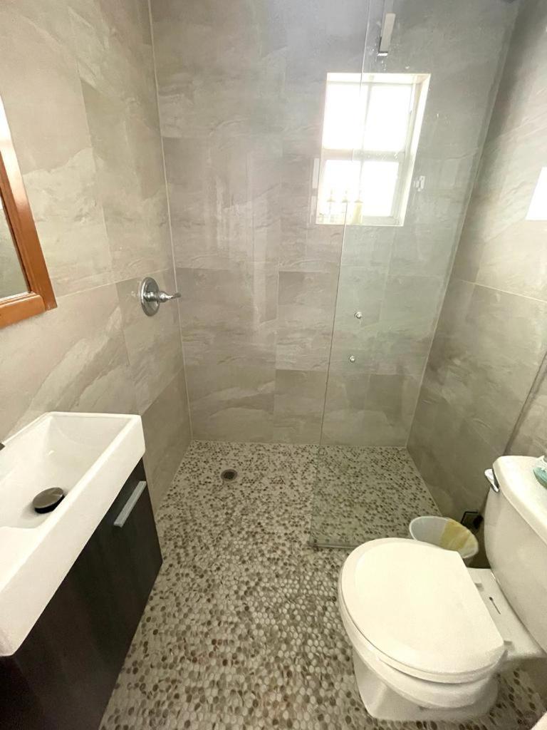 Cozy In The Heart Of Little Havana Privatunterkunft