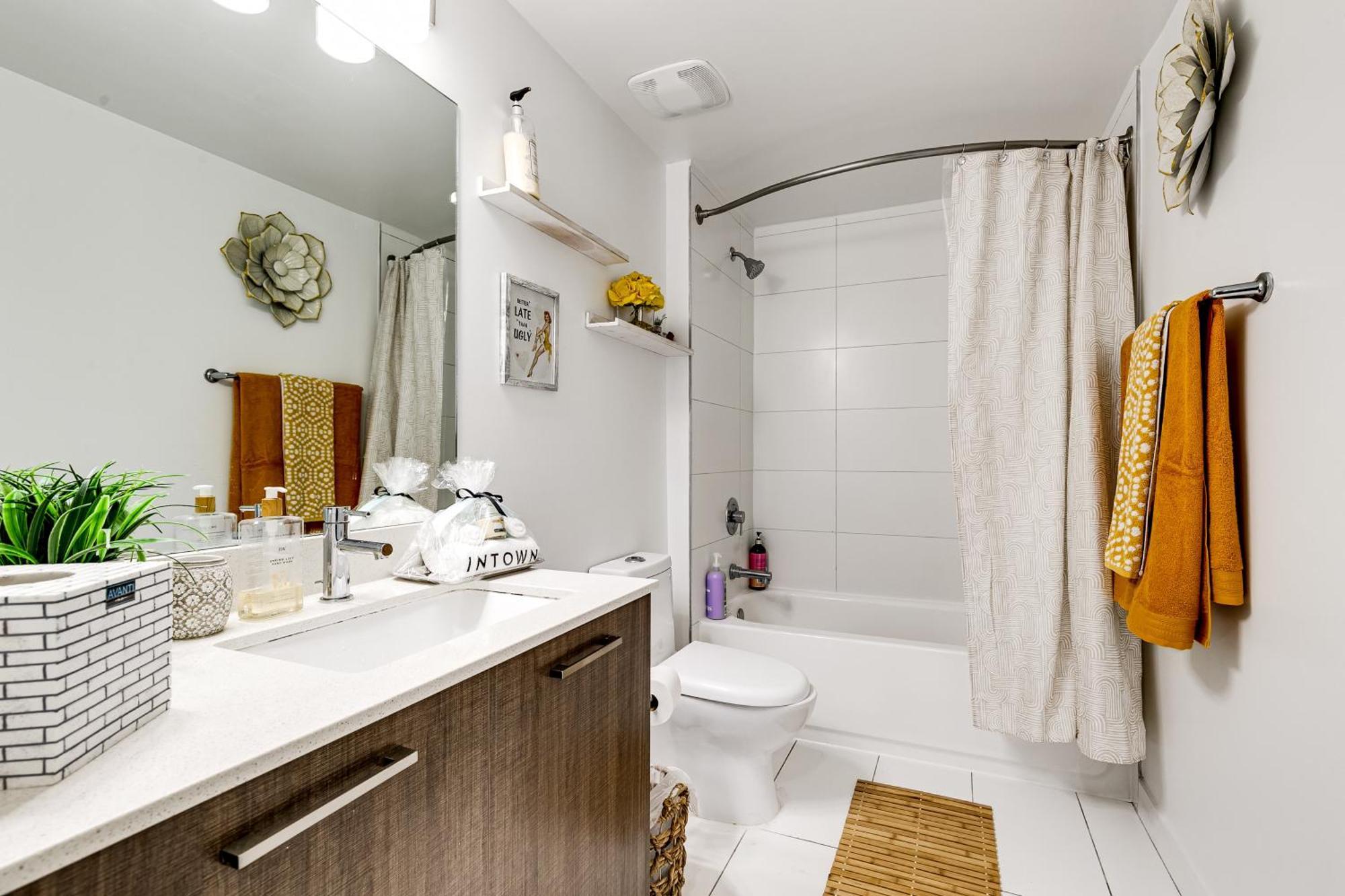 Little Havana New 3bedroom 2bathroom Apartment *