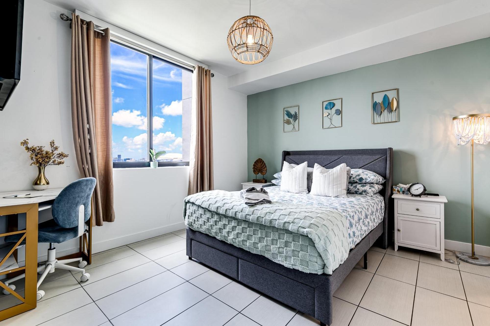 Little Havana New 3bedroom 2bathroom *