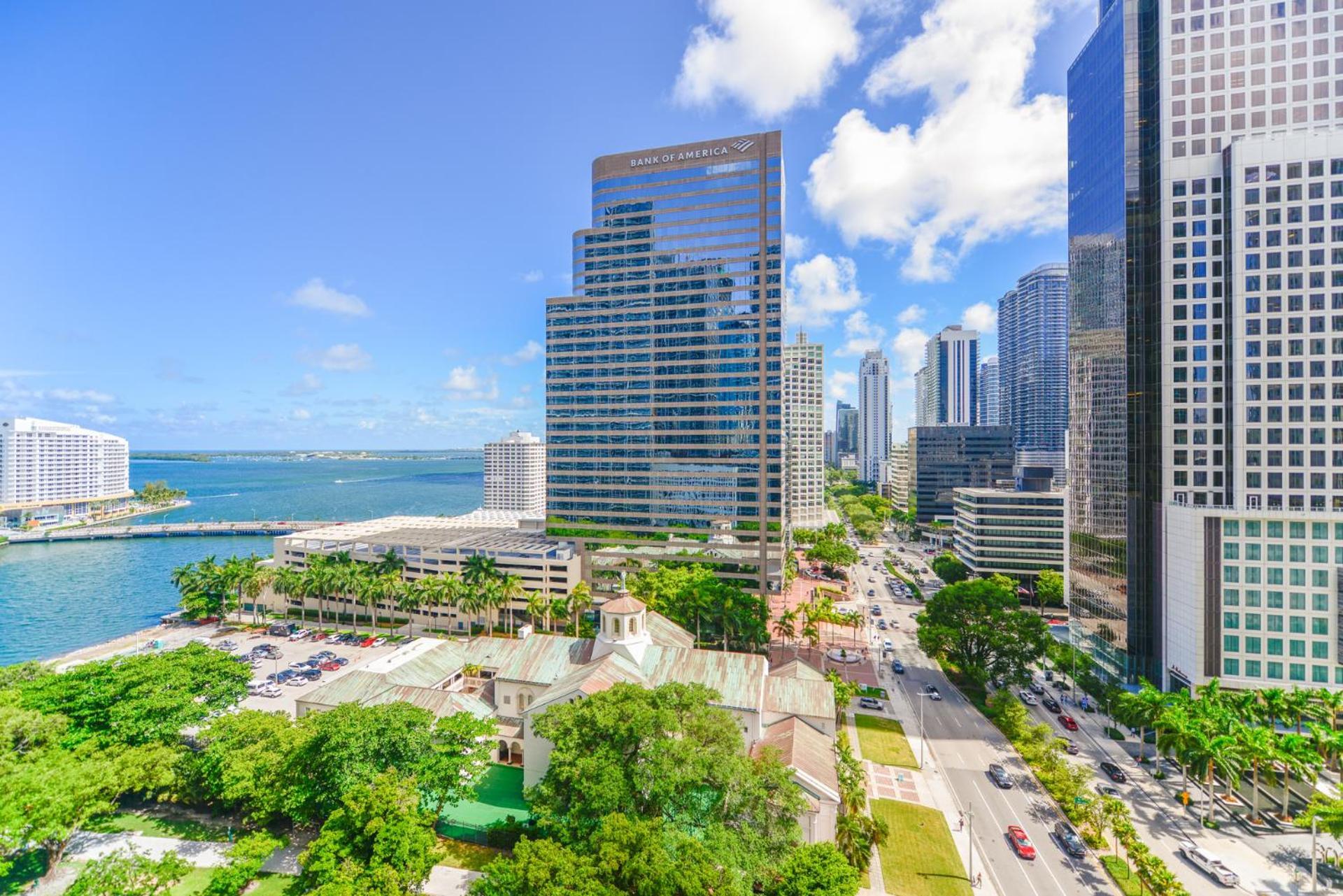 Breathtaking Views At Icon W Lux Brickell