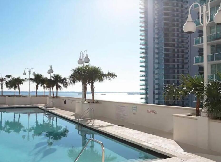 Apartment 2 Bed Condo, Queen Sofa Bed Brickell, Free Parking, Pool, Gym Miami
