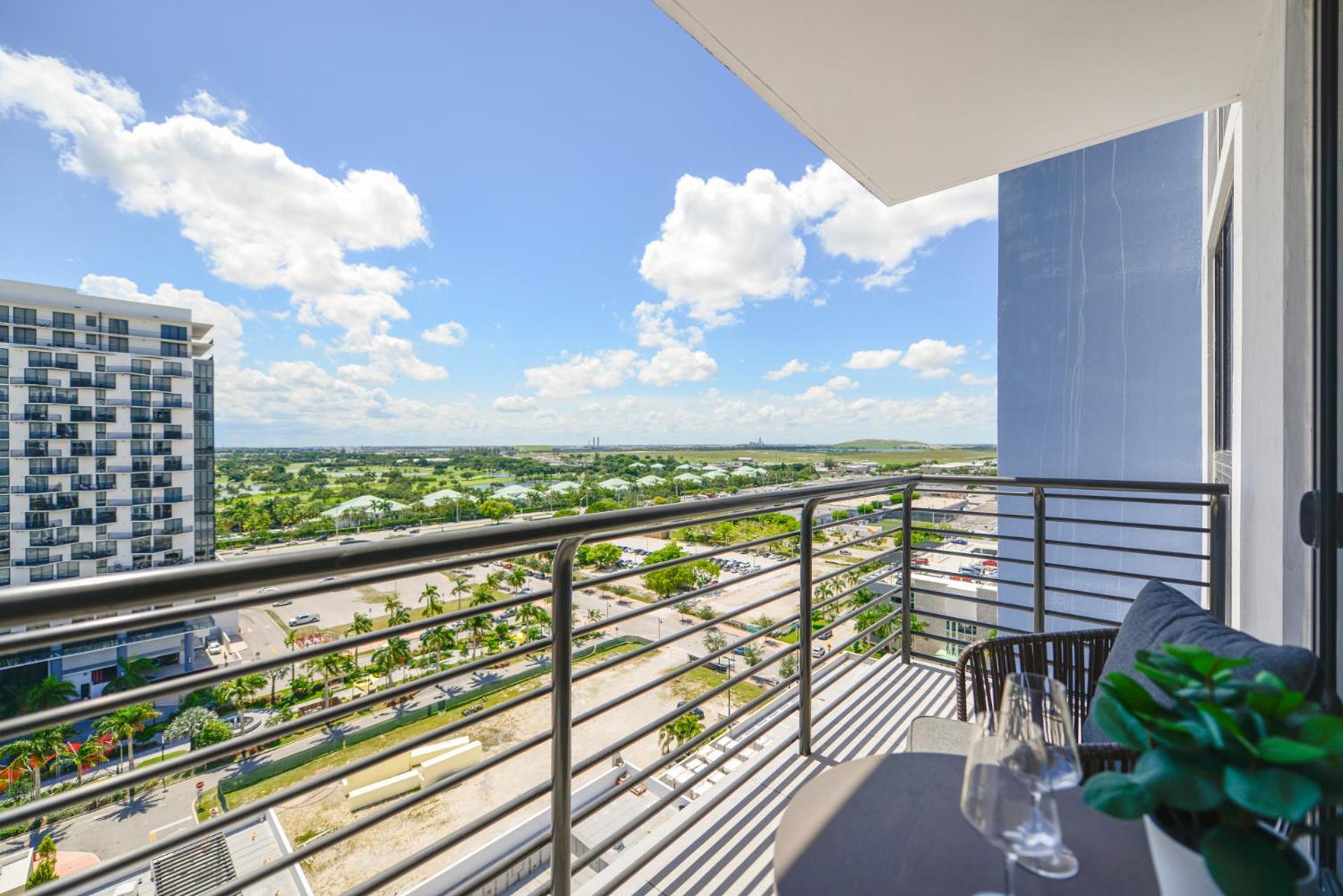 Modern At Downtown Doral Park