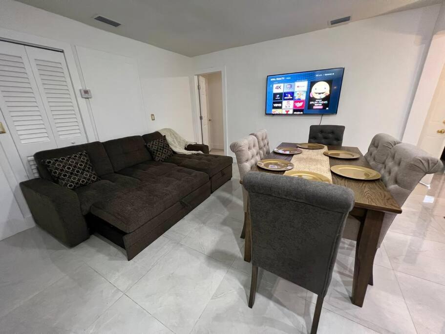 Comfortable House Near Downtown & Airport Holiday home Miami