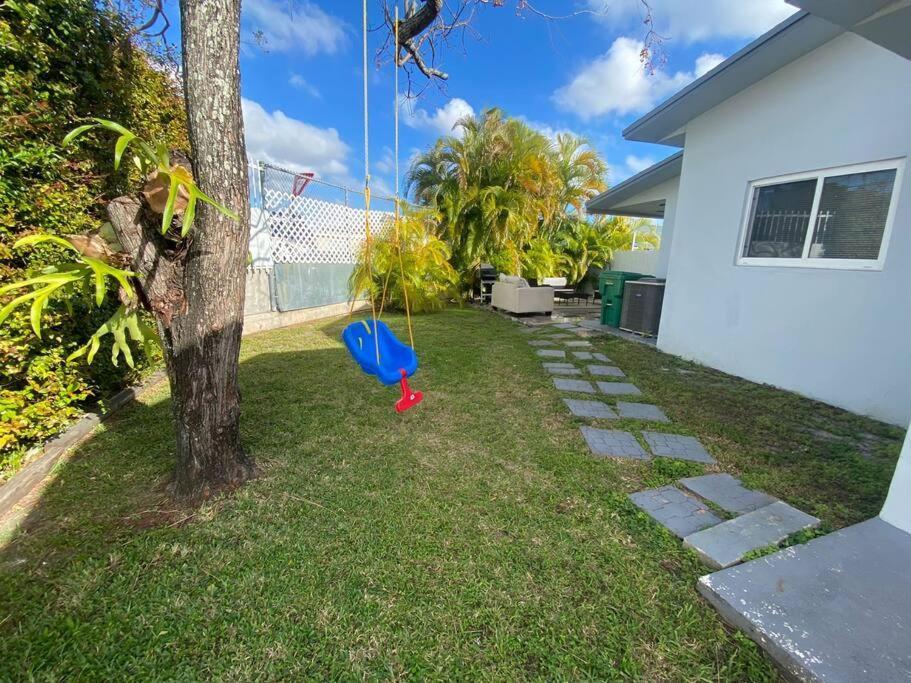Comfortable House Near Downtown & Airport Holiday home