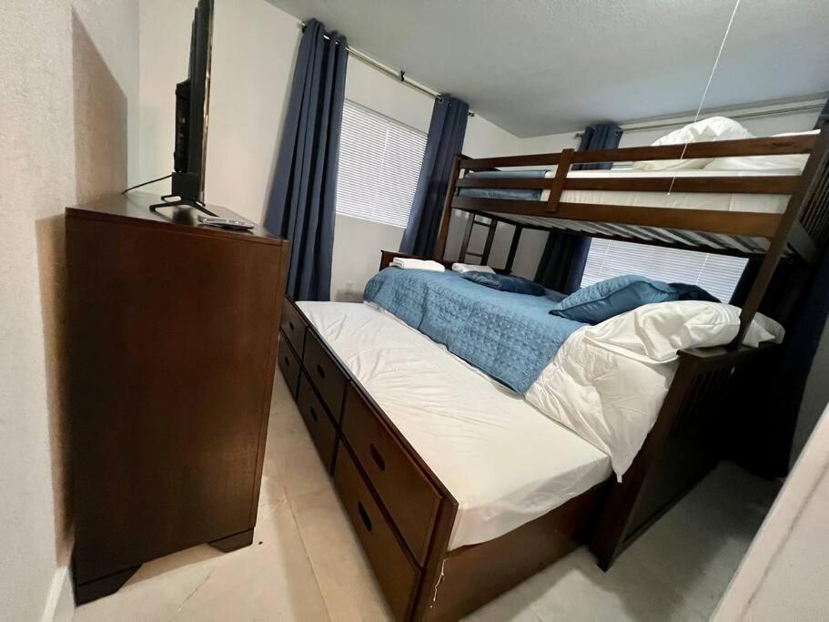 Holiday home Comfortable House Near Downtown & Airport