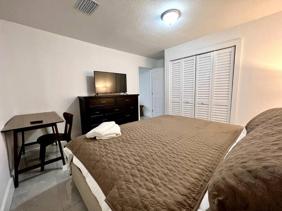 Comfortable House Near Downtown & Airport Holiday home Miami