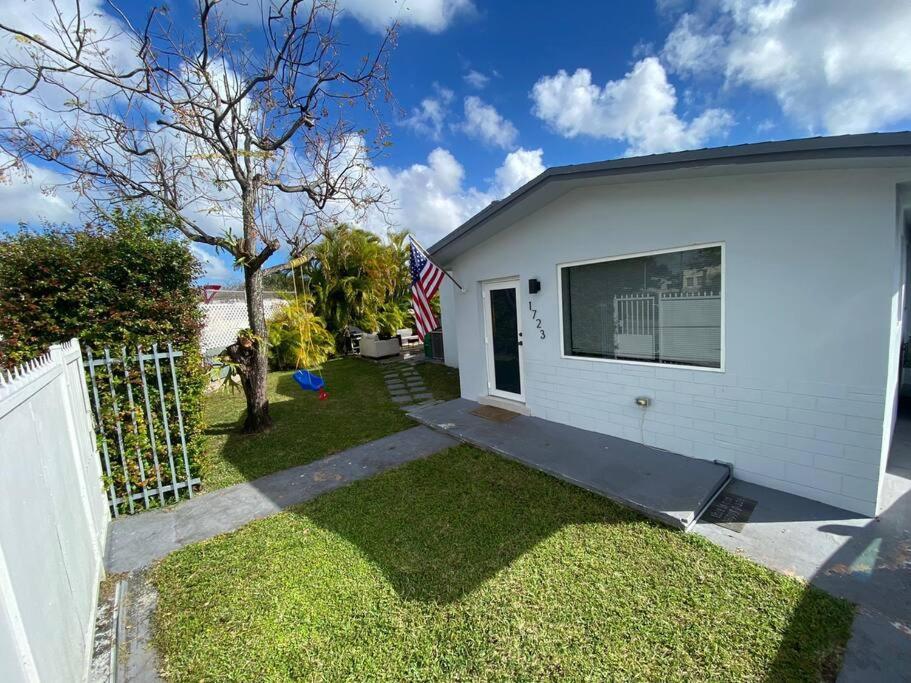 Comfortable House Near Downtown & Airport