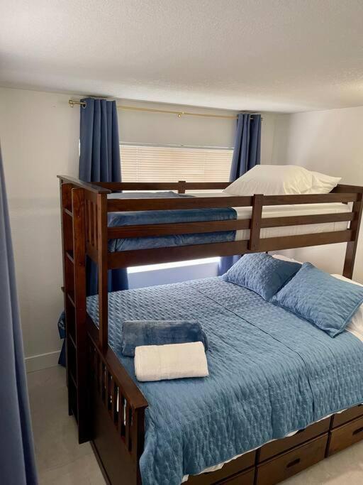 Holiday home Comfortable House Near Downtown & Airport