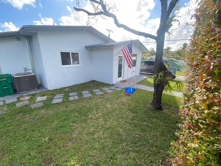 Comfortable House Near Downtown & Airport