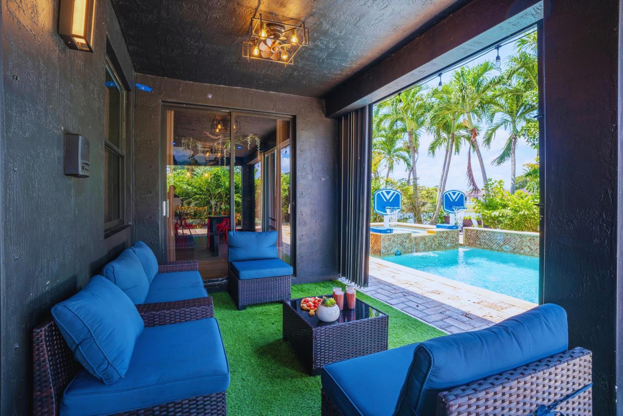Villa Avatar Luxe 5br W Cinema, Pool, Game & Bbq *