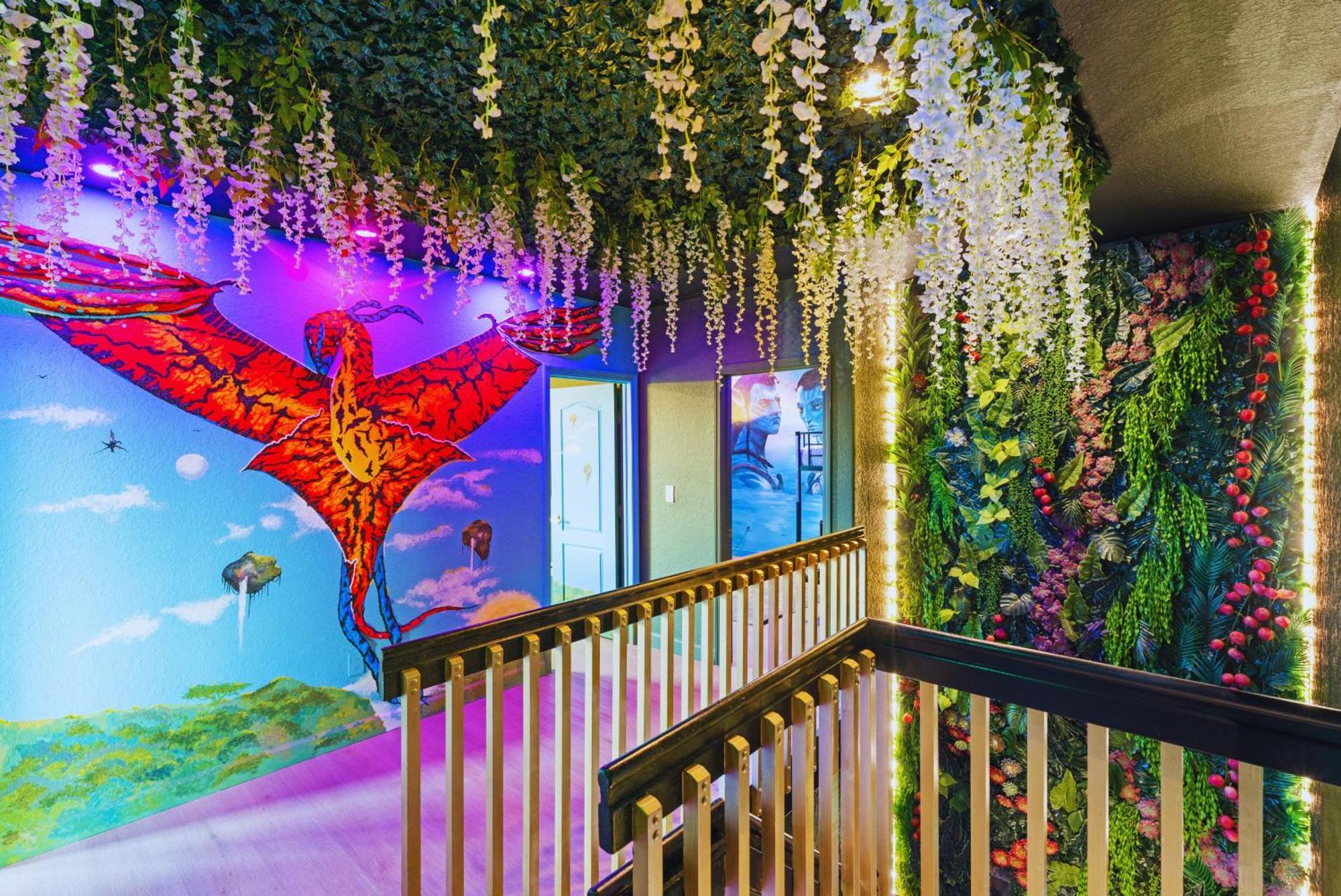 Villa Avatar Luxe 5br W Cinema, Pool, Game & Bbq Miami