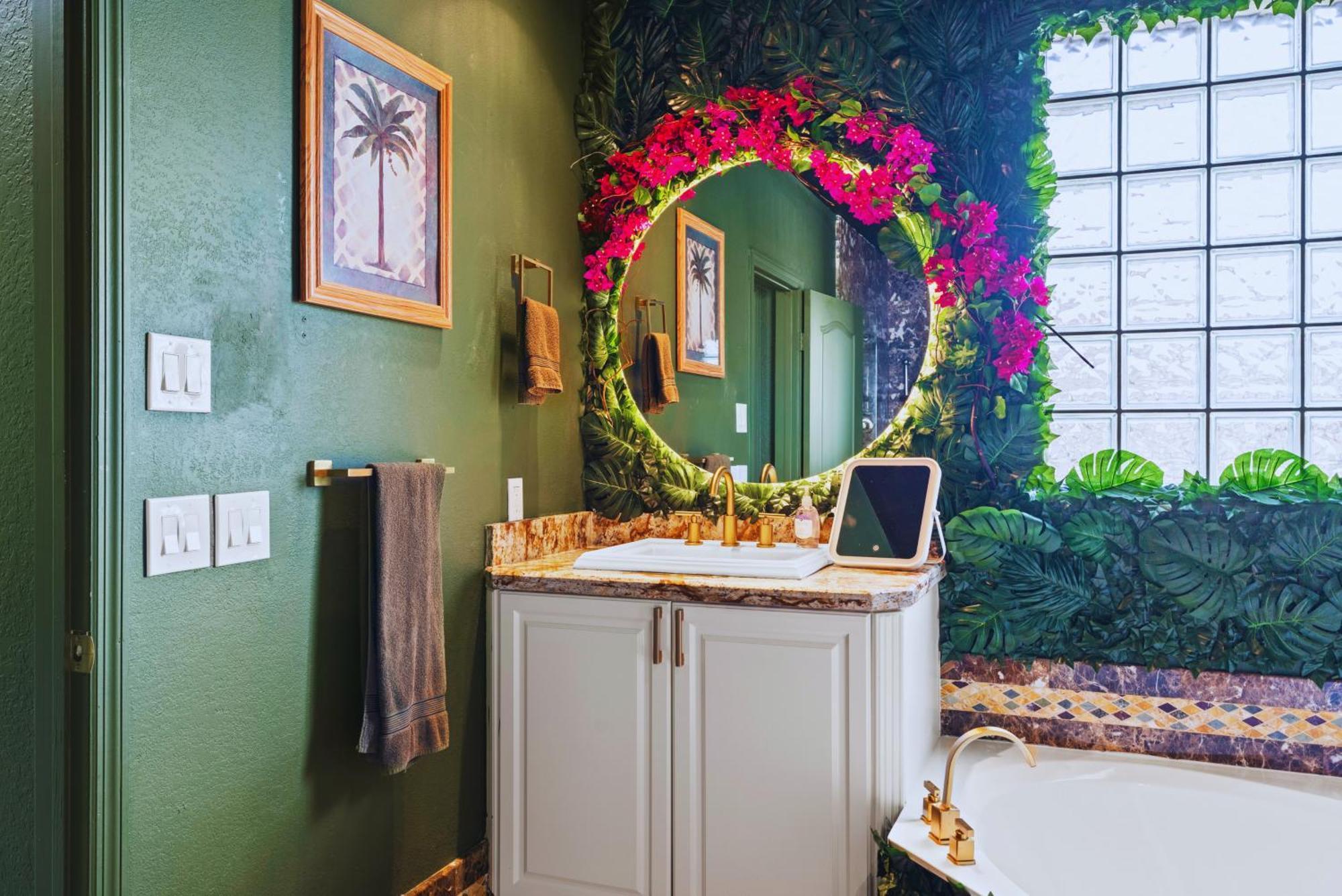 Avatar Luxe 5br W Cinema, Pool, Game & Bbq Miami
