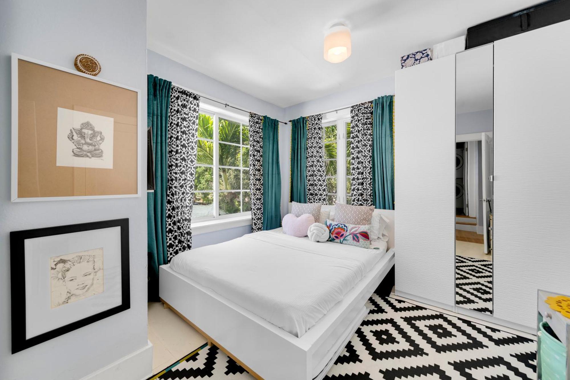 Holiday home Design District Luxury The Perfect 3 Bedrooms