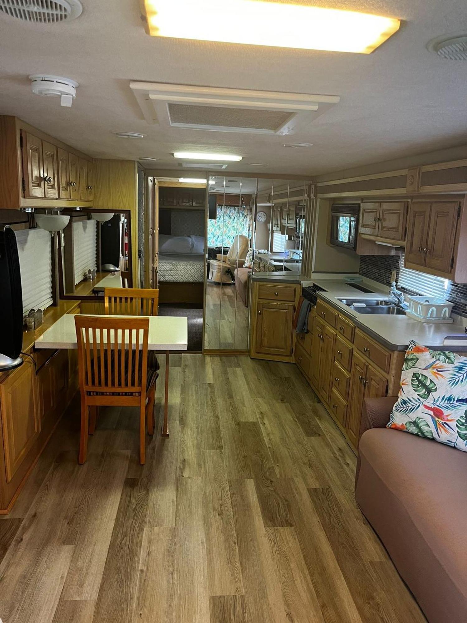 Campsite Remodeled And Comfortable Rv - Free Parking Miami