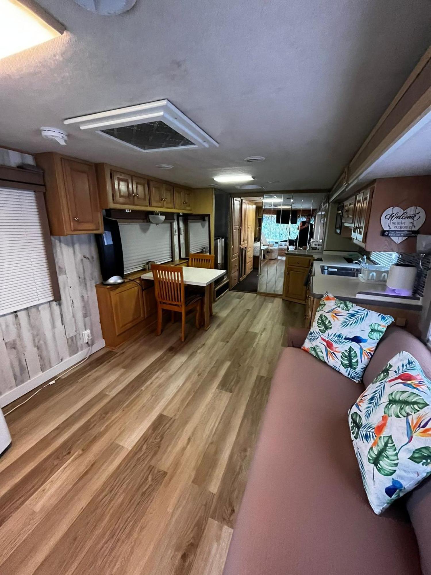 Campsite Remodeled And Comfortable Rv - Free Parking