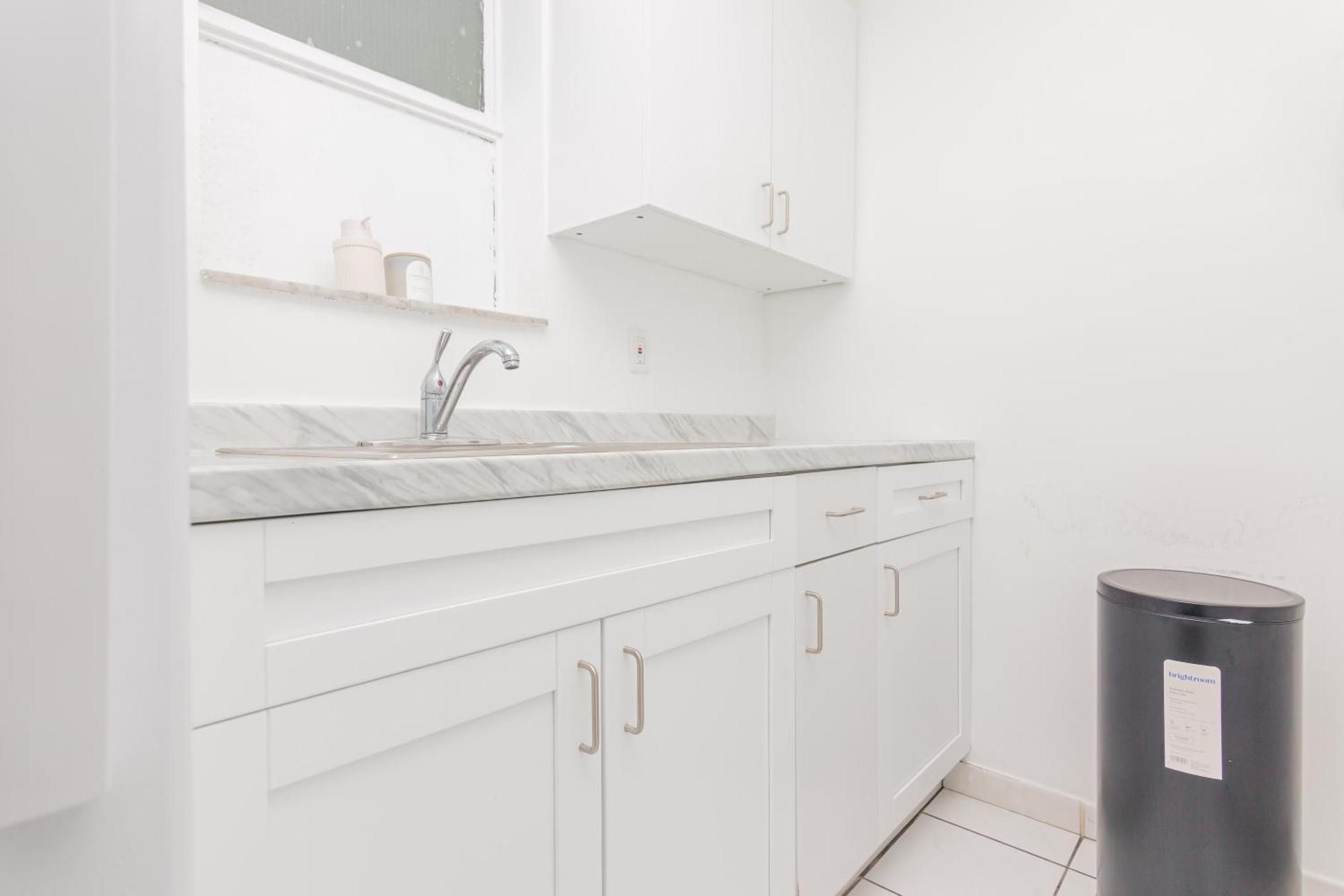 1 Bedroom - Downtown