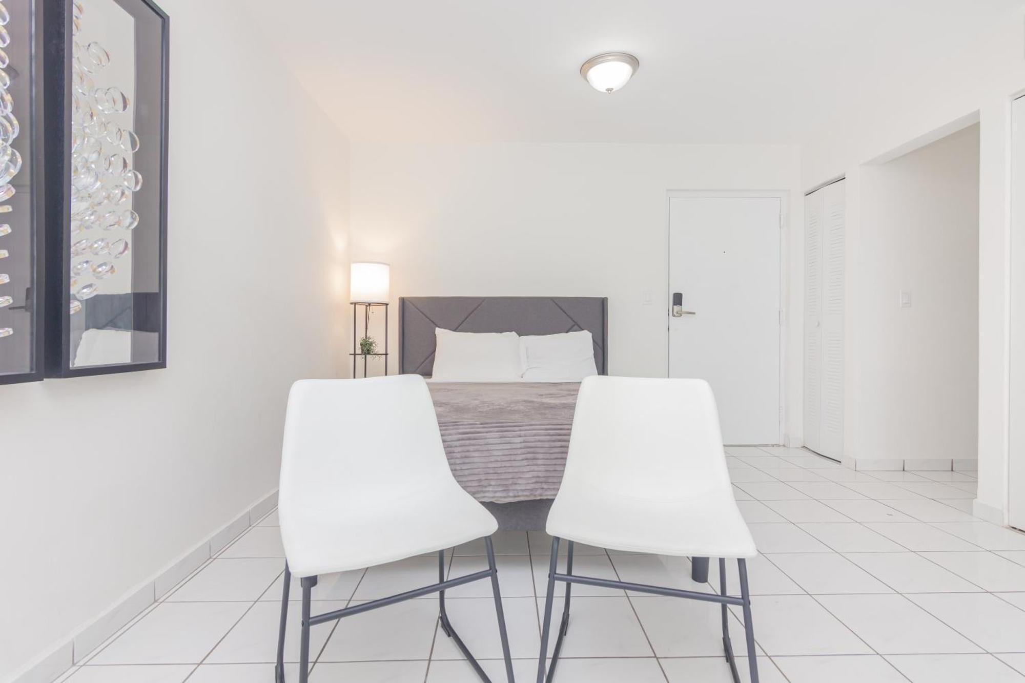 1 Bedroom - Downtown Miami