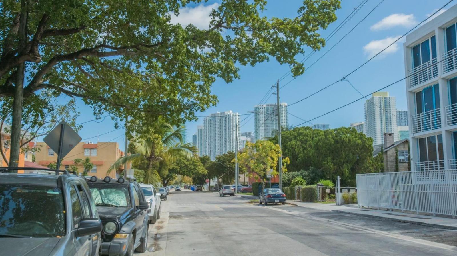 Spacious 3 Bed Centrally Located In Appartement Miami