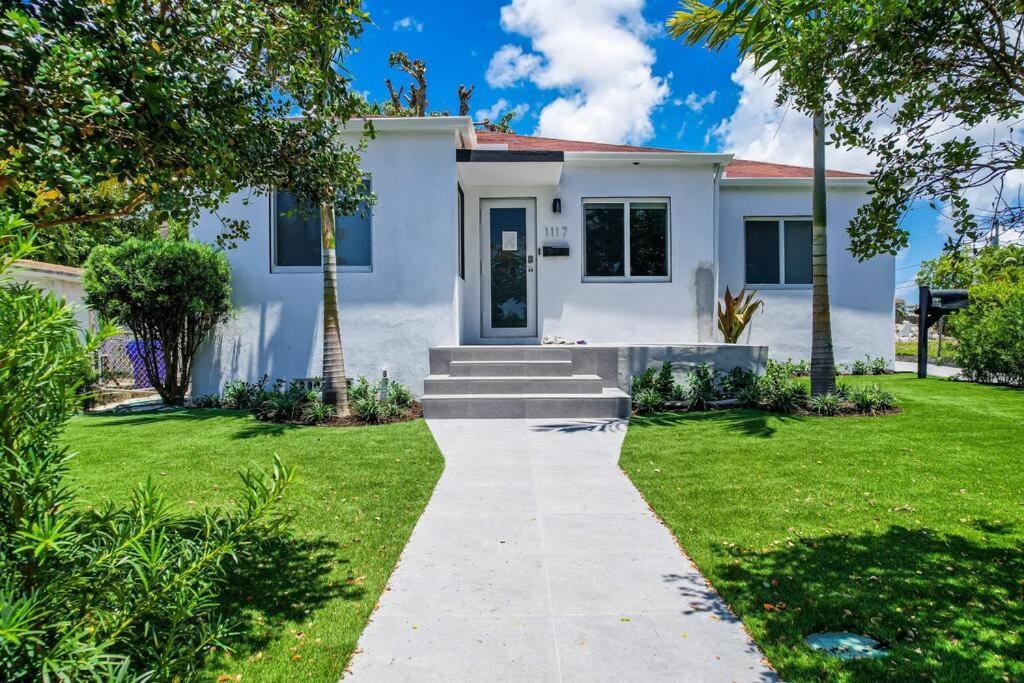 Brickell Marvellous Stunning House 12 People