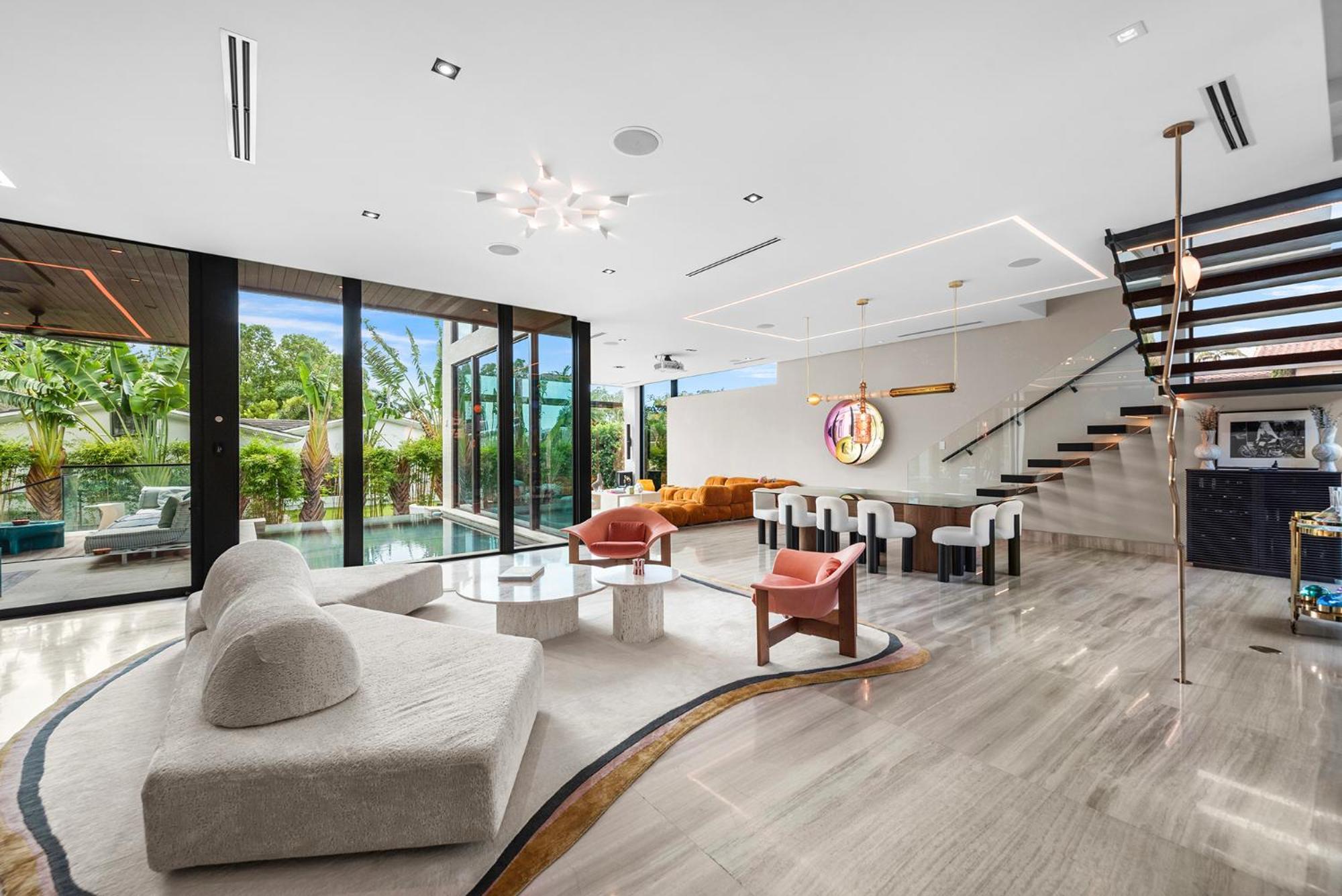 Modern Super Luxury Villa