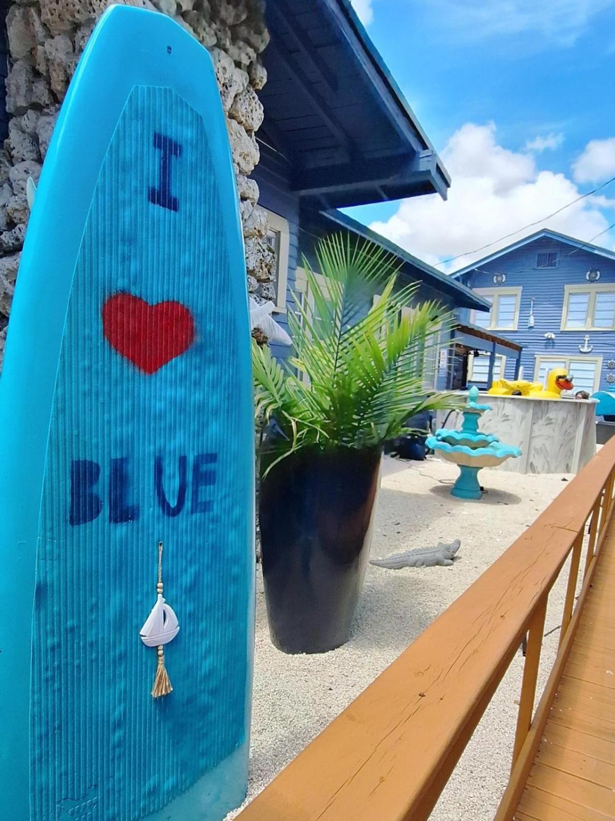 Blue Little Havana Gasthuis *