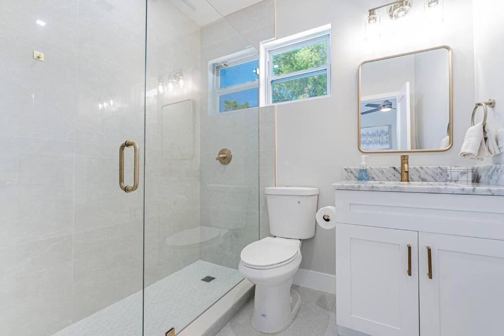 Modern Oasis Retreat - Close To Airport Miami