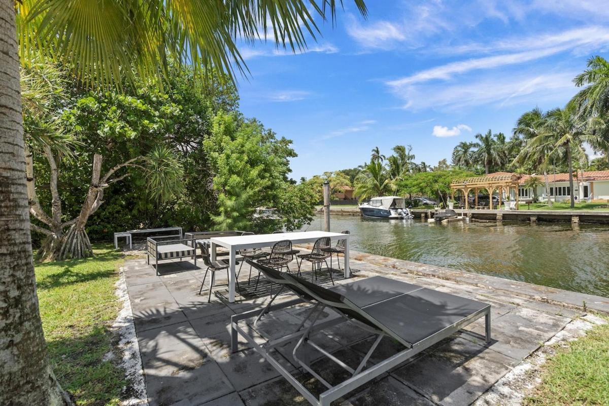 Holiday home The Waterhouse- Amazing With Infinity Pool *