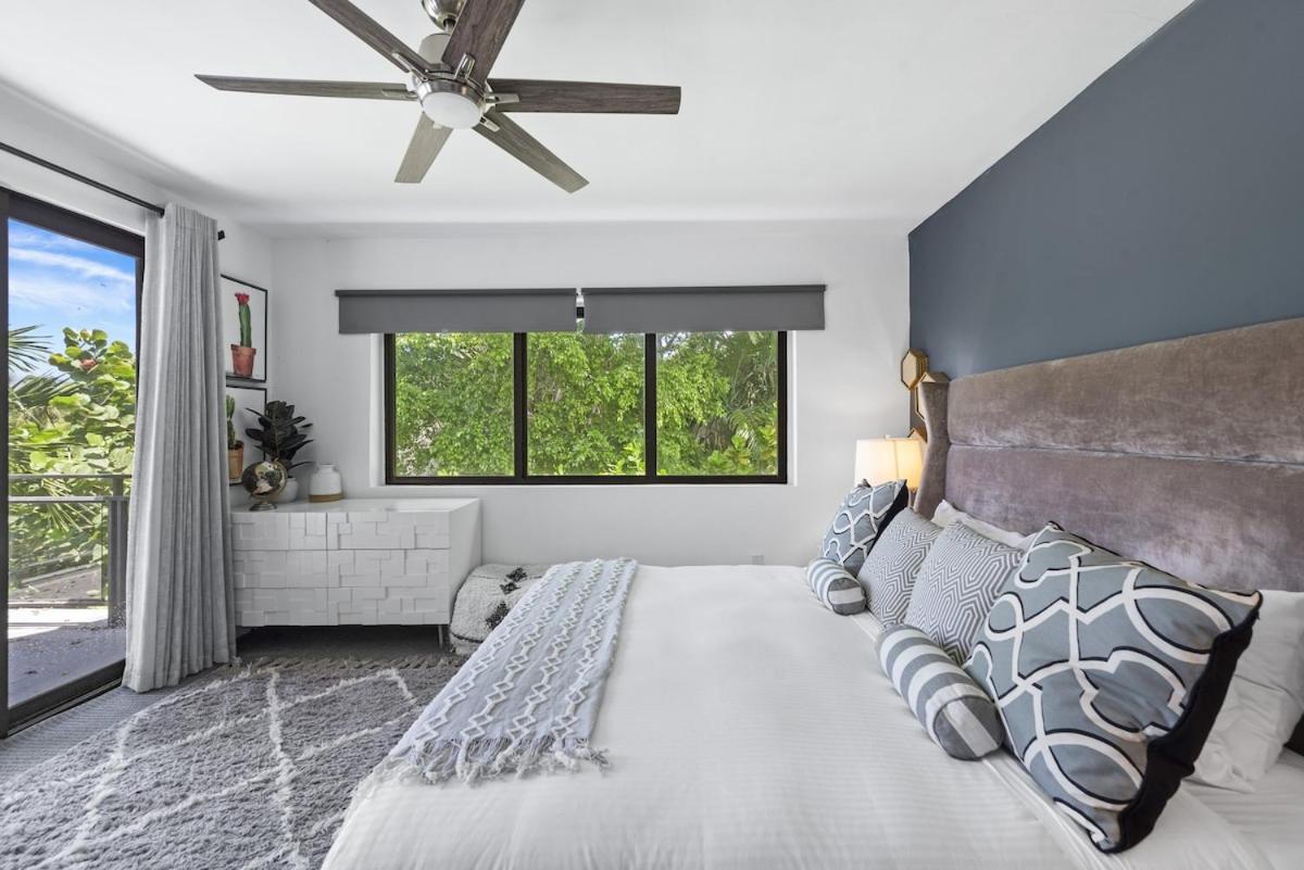 The Waterhouse- Amazing With Infinity Pool Holiday home Miami