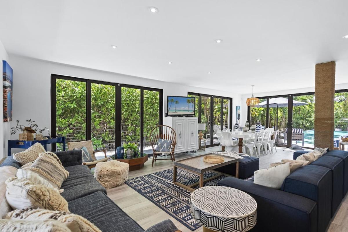 The Waterhouse- Amazing With Infinity Pool Holiday home *