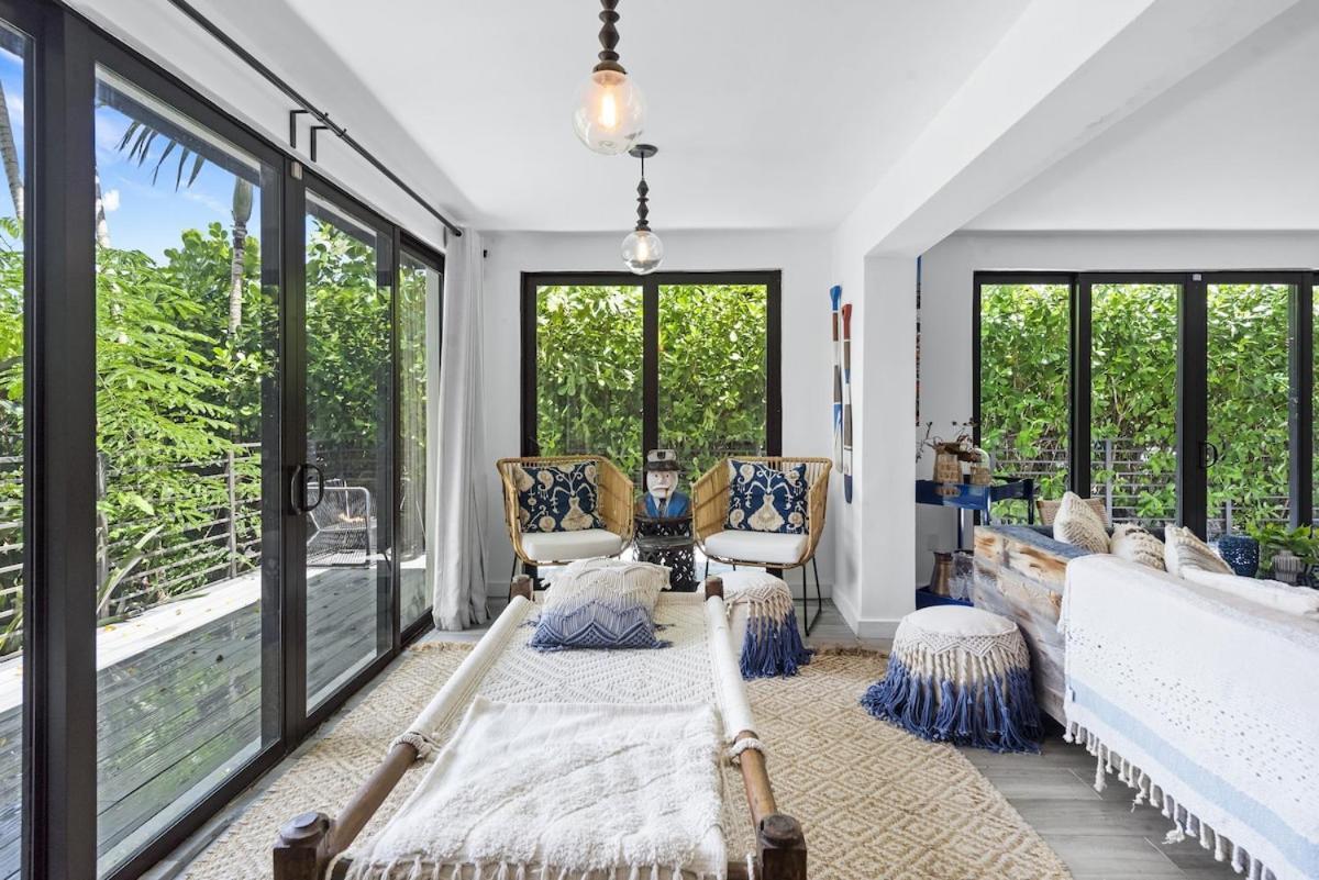 The Waterhouse- Amazing With Infinity Pool Holiday home *