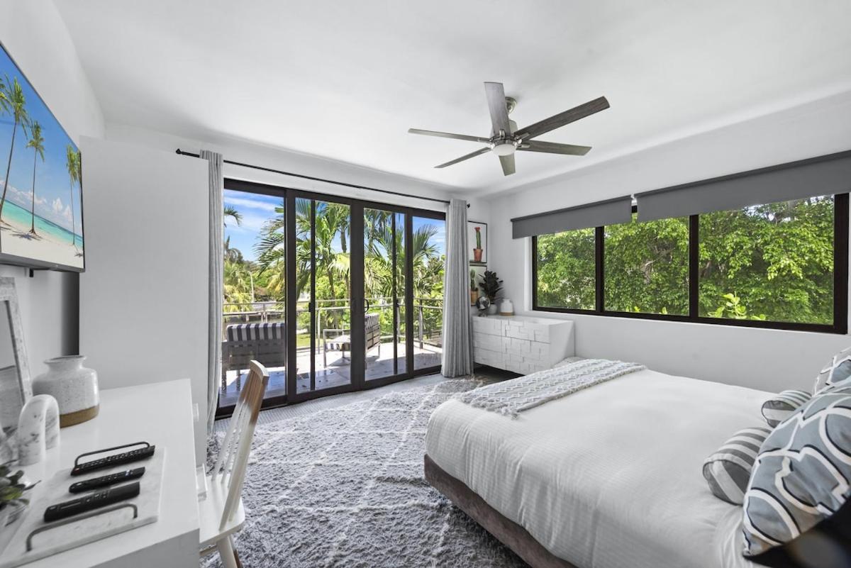 The Waterhouse- Amazing With Infinity Pool Holiday home Miami