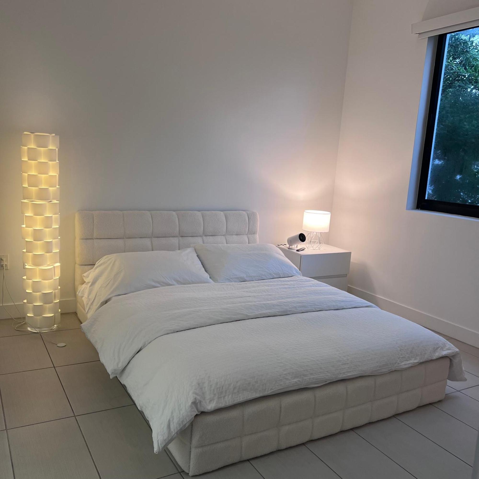 Master Bed In Calle Ocho Homestay