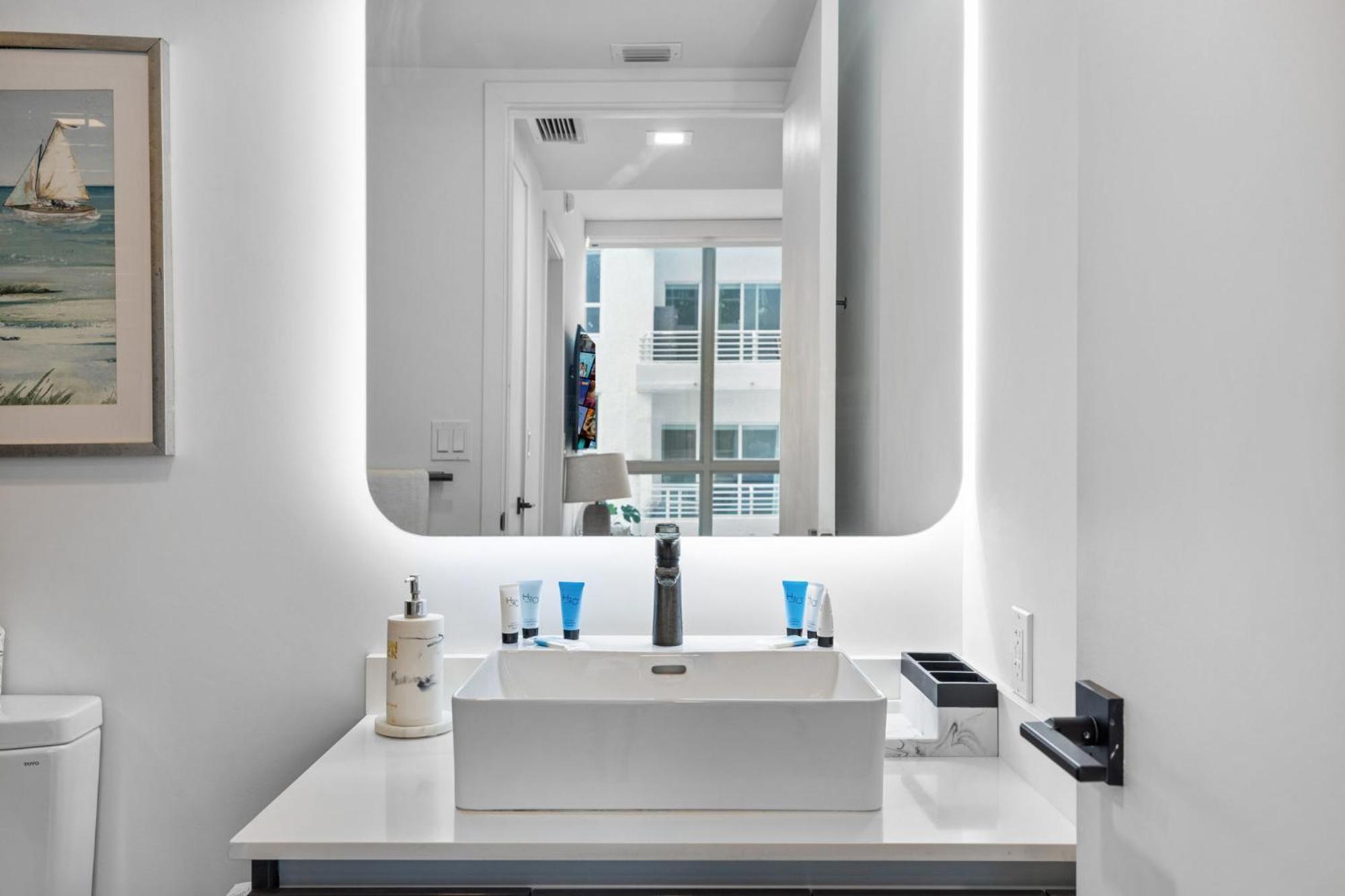 Apartment Luxury Living In The Heart Of Downtown Miami