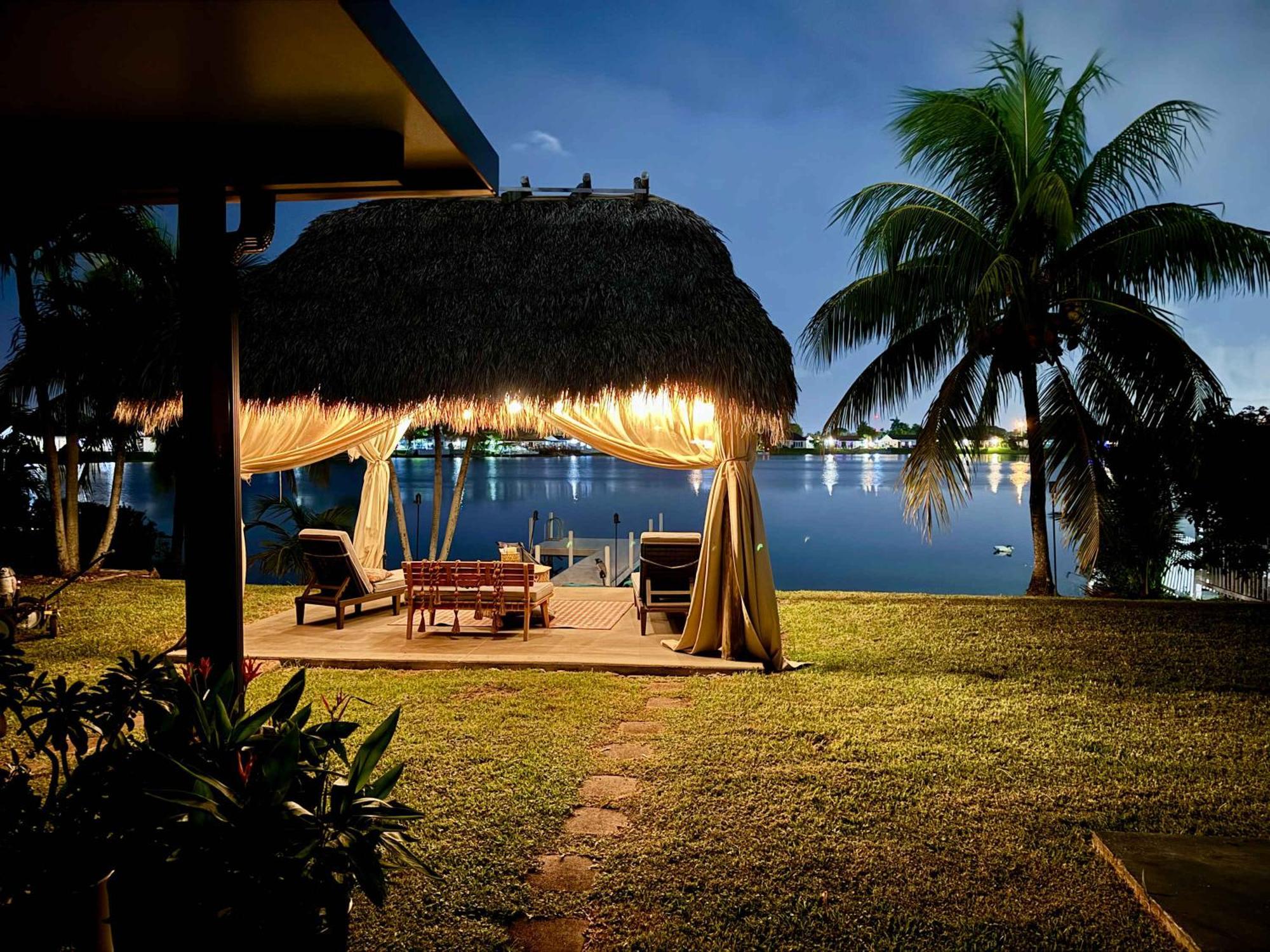 Best Location Iconic 4bd Waterfront Luxury Mia Holiday home Miami