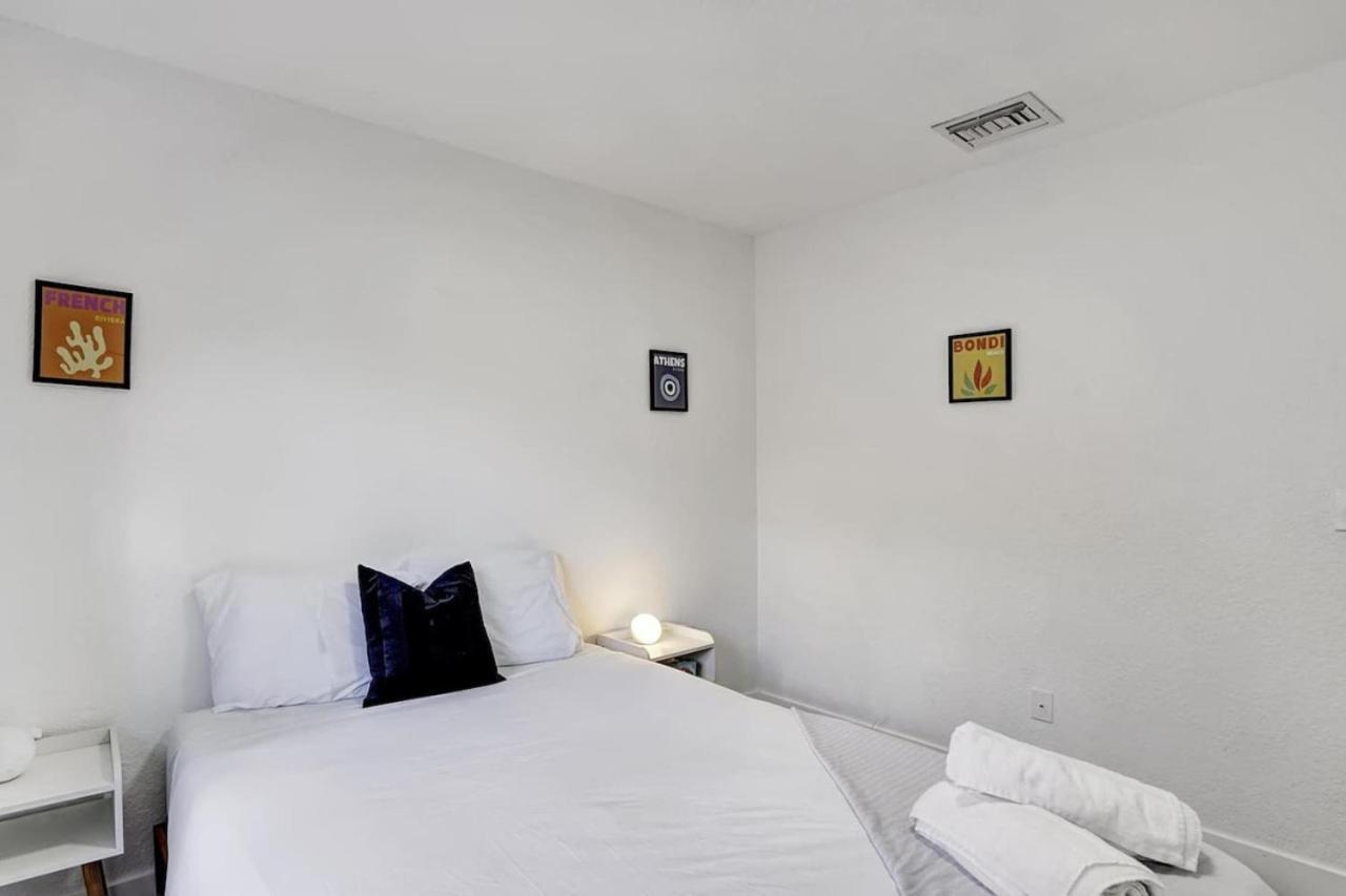 Vakantiehuis Poolside Oasis-your Wynwood Family Retreat *