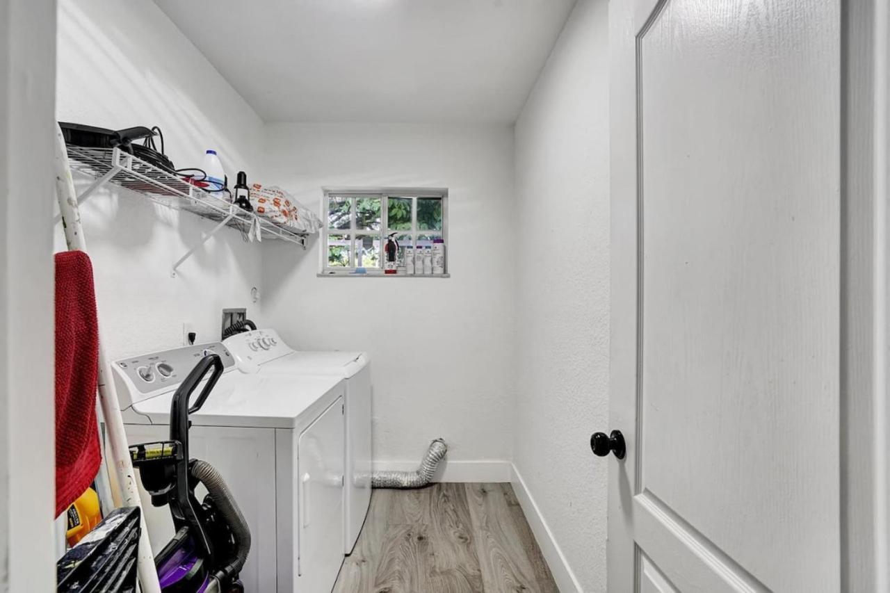 Poolside Oasis-your Wynwood Family Retreat * Miami