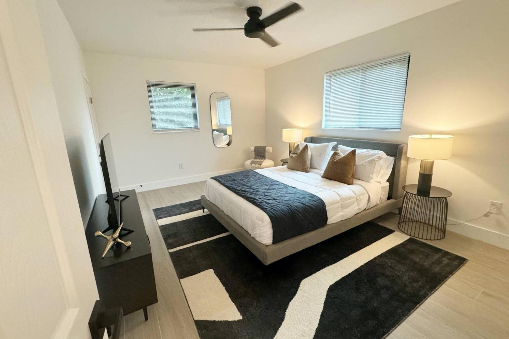Stylish Serenity: Wynwood Oasis Retreat *