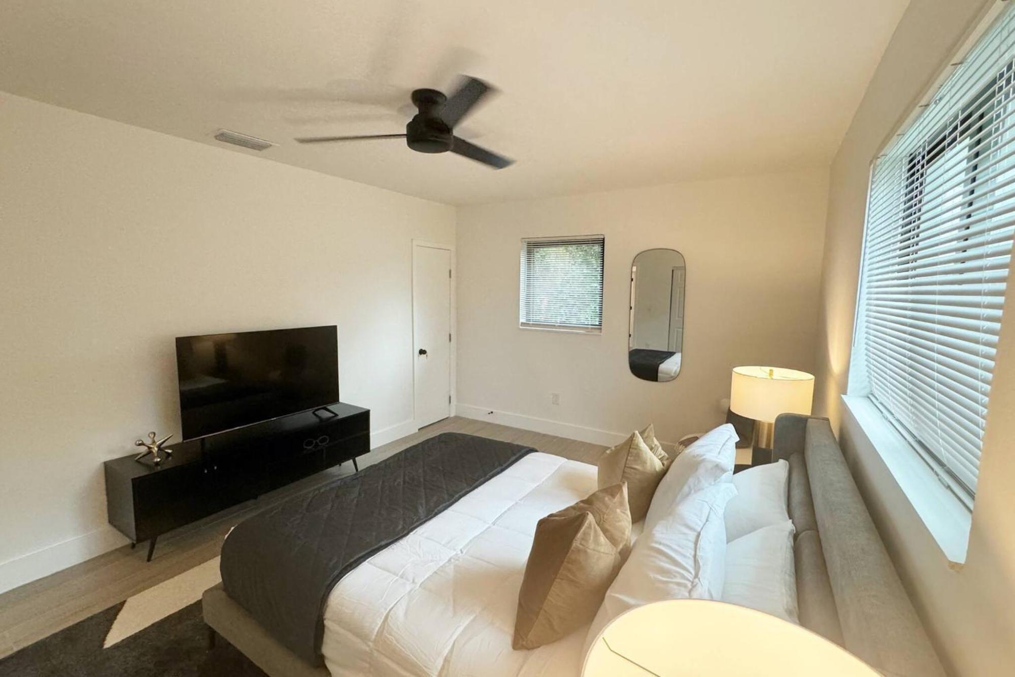 Apartment Stylish Serenity: Wynwood Oasis Retreat Miami