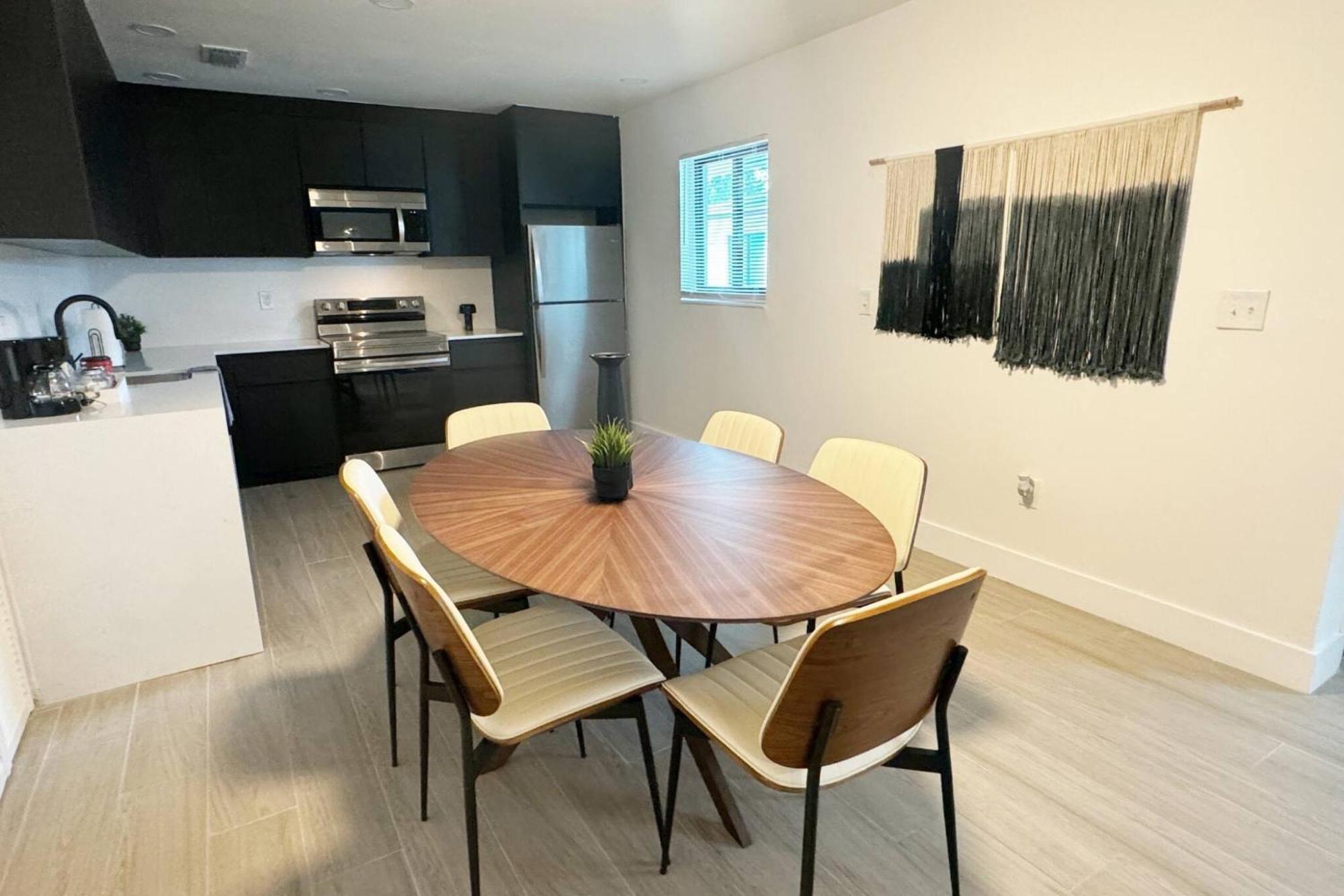 Stylish Serenity: Wynwood Oasis Retreat Miami