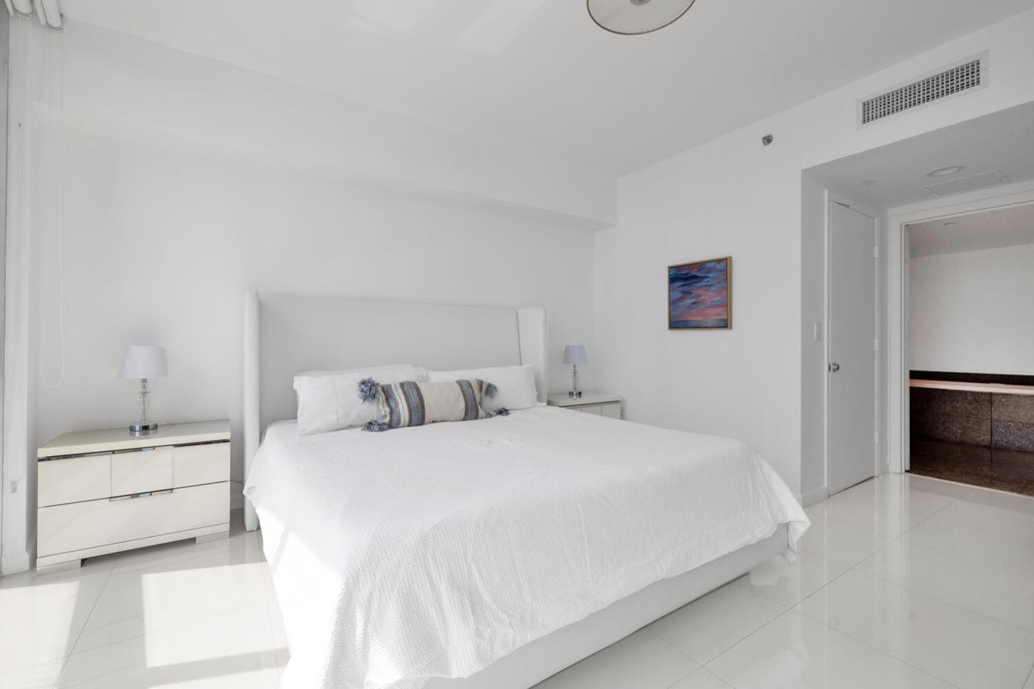 Apartment Large In W With Bay Views