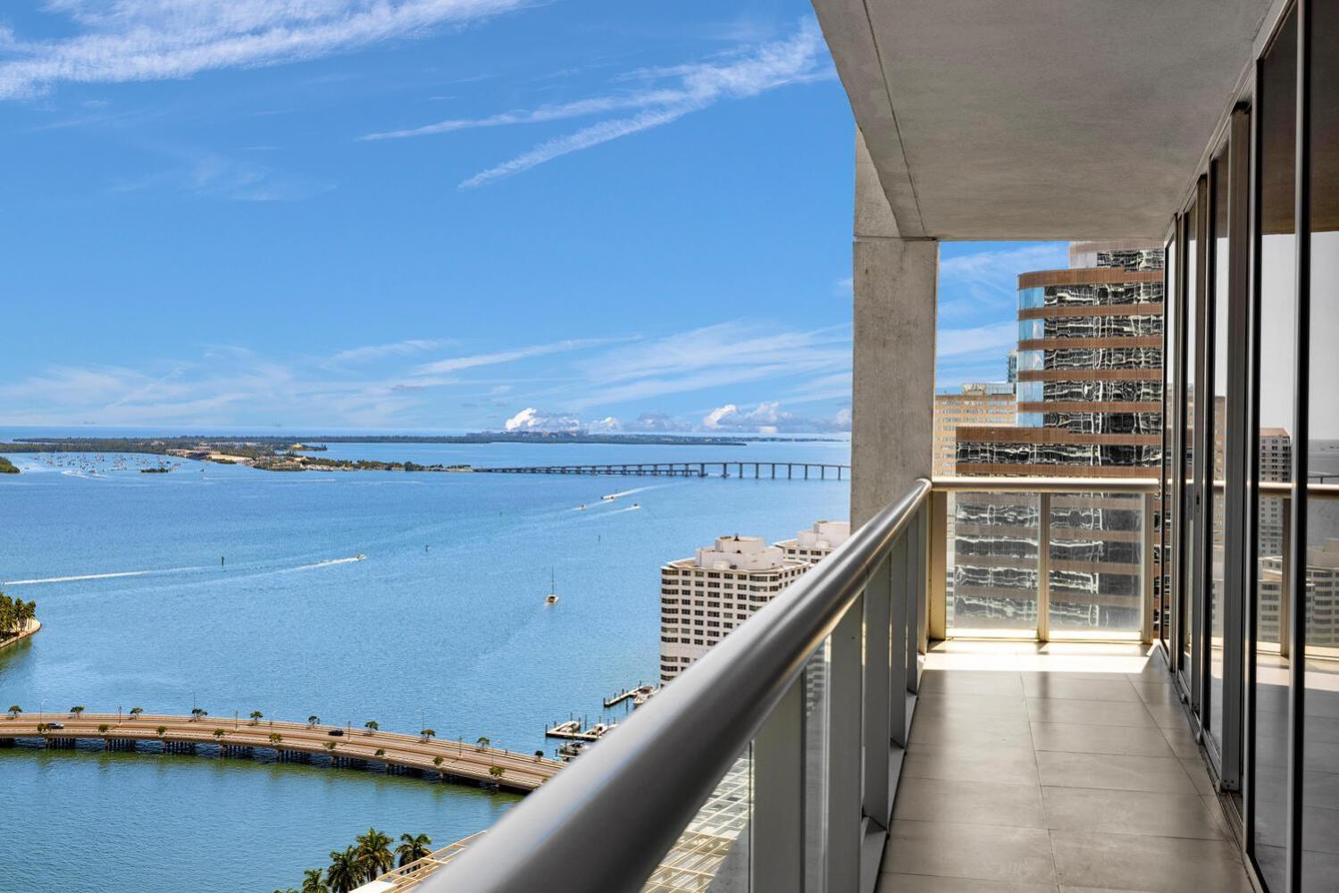 Large In W With Bay Views *