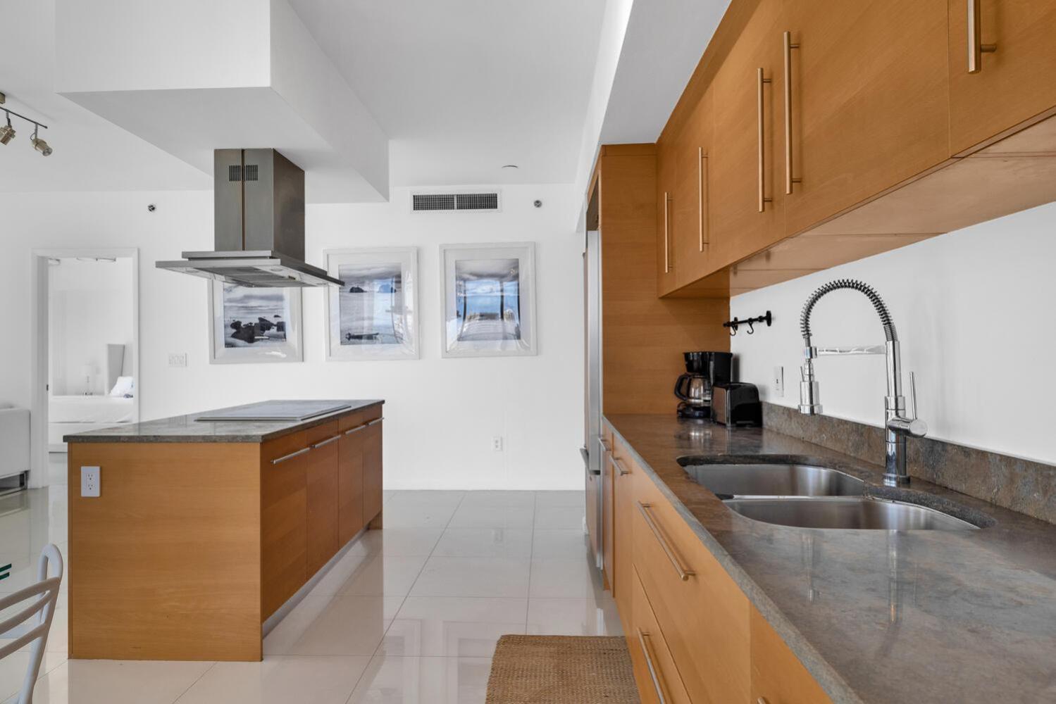 Apartment Large In W With Bay Views *