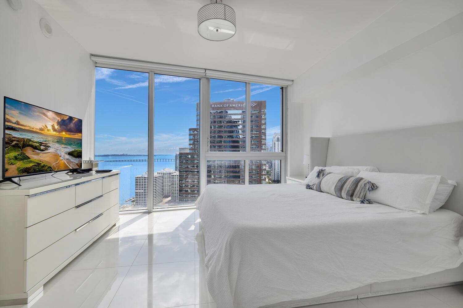 Large In W With Bay Views Miami