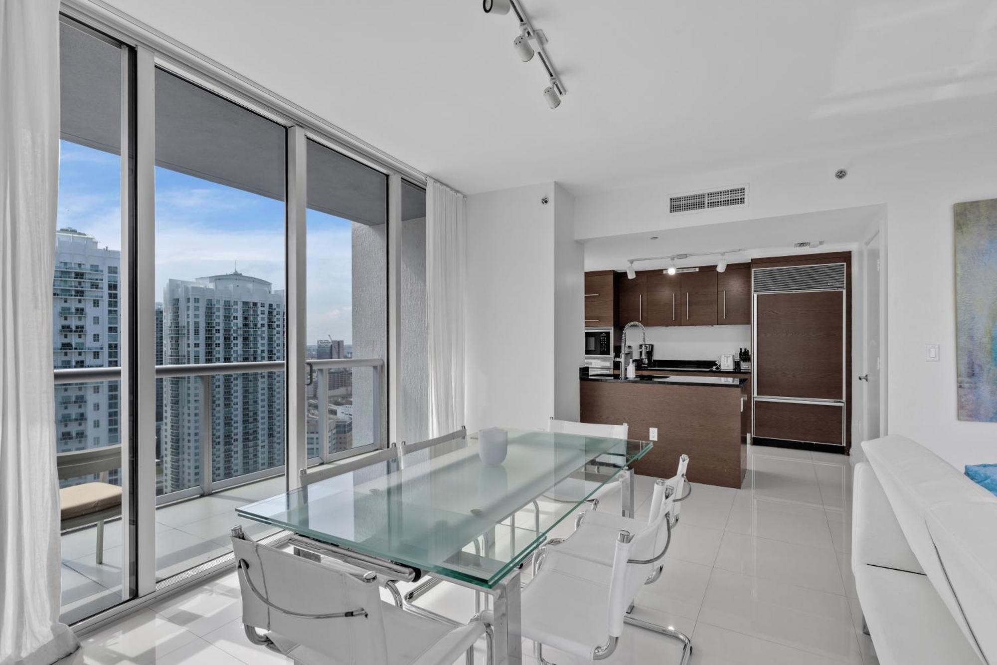 Large In W With Bay Views Miami