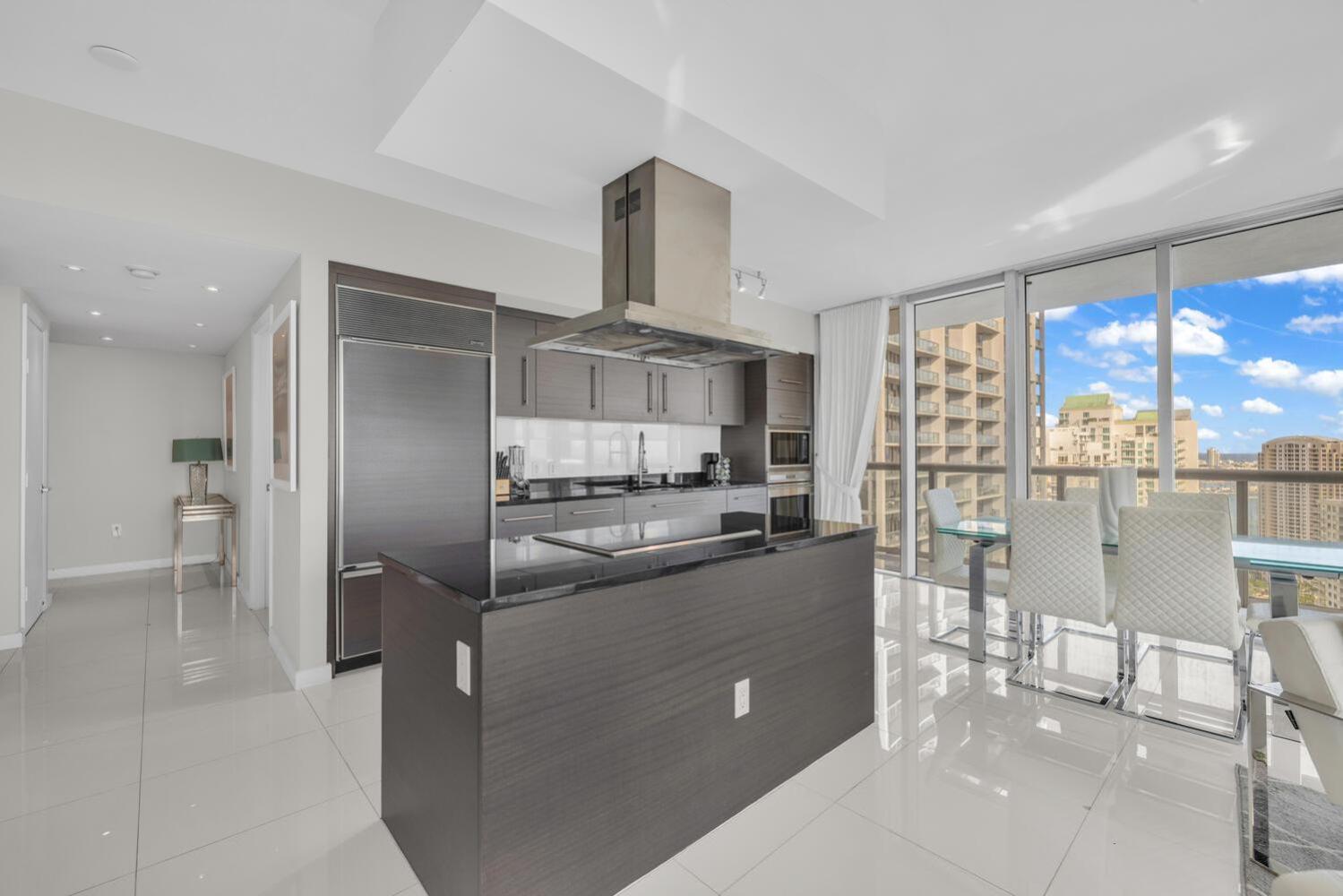 Large In W With Bay Views Miami