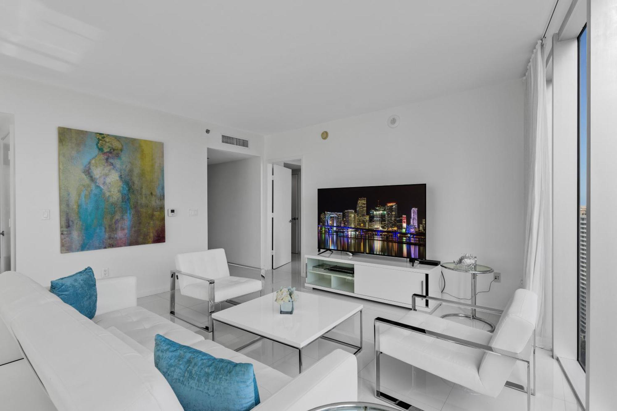 Large In W With Bay Views *